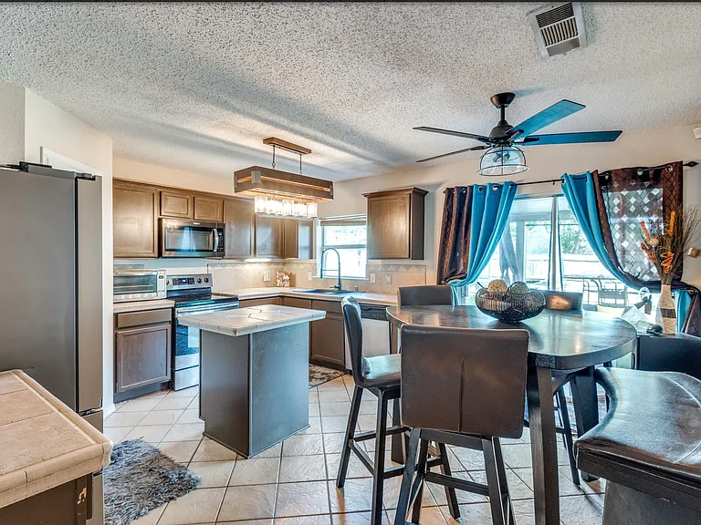 212 Prentice Dr — Photo 14