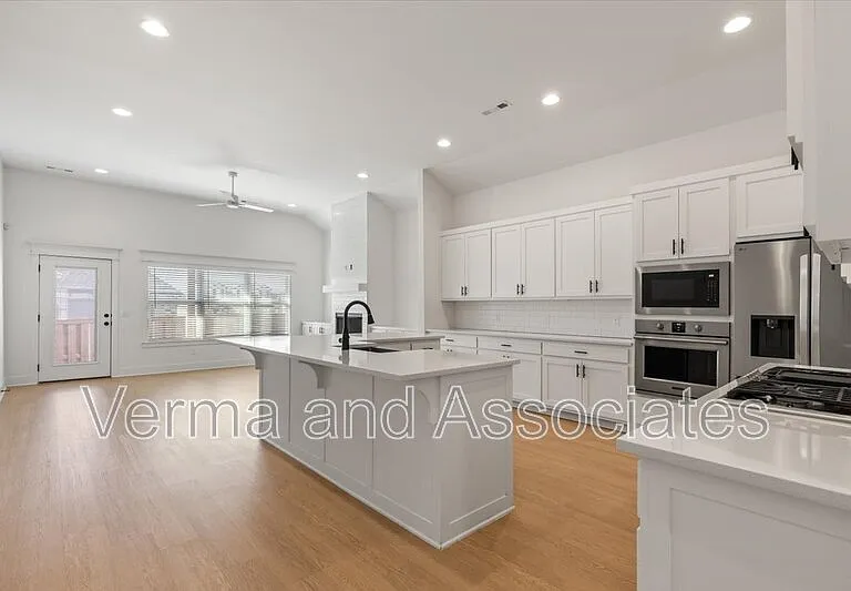 6300 Beacon St — Photo 22
