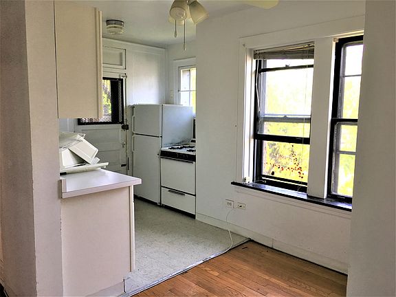 2nd image of 4011 N Kildare Ave APT 202