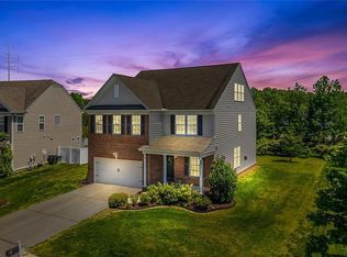 8 Ravenscroft Ln, Hampton, VA 23669