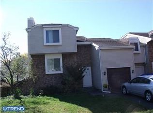 27 Geraldine Rd, East Windsor, NJ 08520