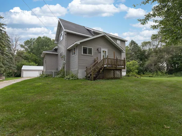 1585 Cold Spring Rd, Neenah, WI 54956