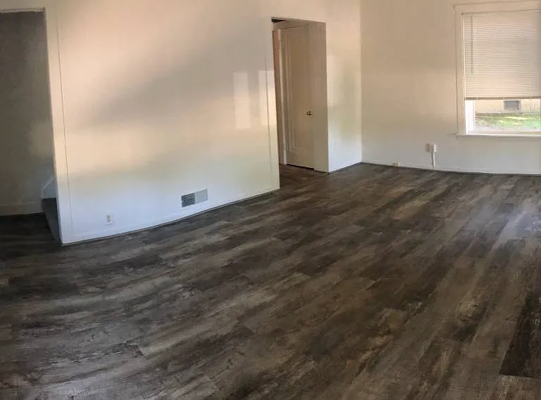 5676 Shaw St — Photo 18