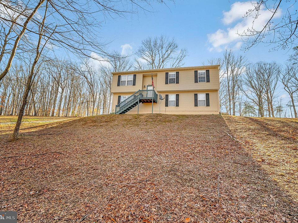1st image of 21153 Gibsons Ln