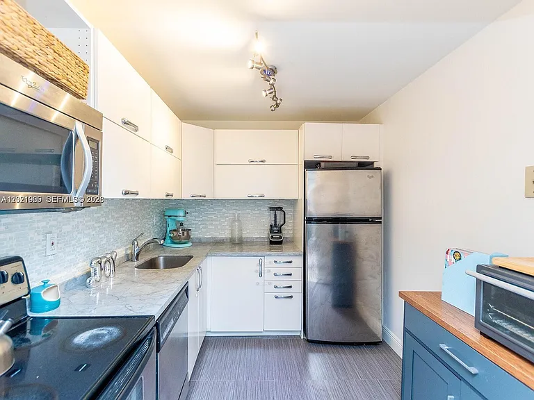 3701 N Country Club Dr #1002 — Photo 14