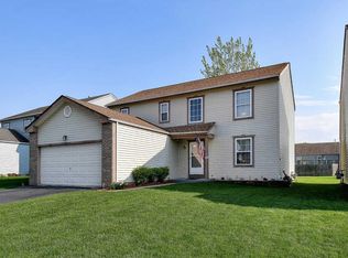 393 Oak Breeze Dr, Columbus, OH 43207