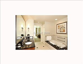 3rd image of 135 E Harmon Ave #26702