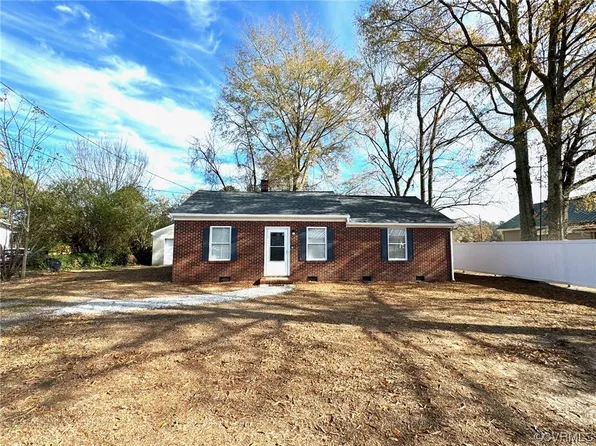 105 Beaverdam Rd, Disputanta, VA 23842