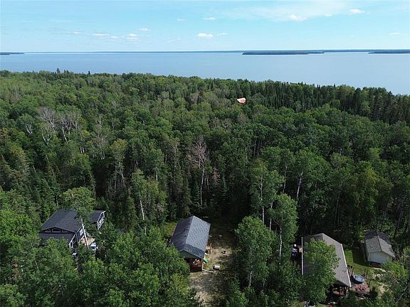 2nd image of 11 Snowberry Pl