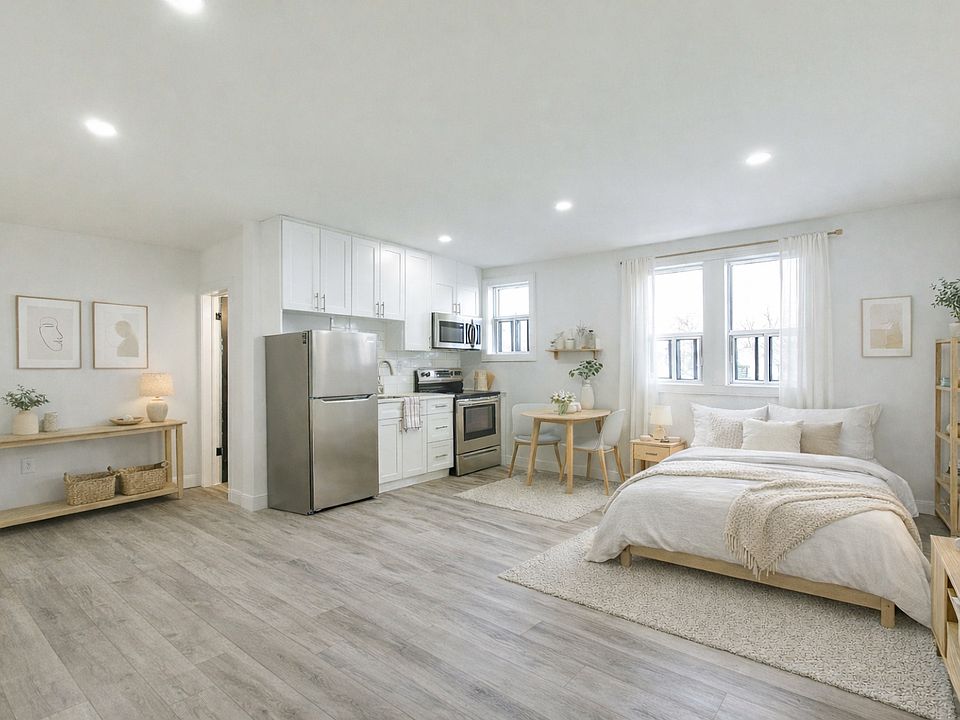 1st image of 444 Park St W #110