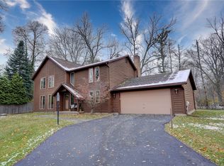 15 White Briar, Pittsford, NY 14534