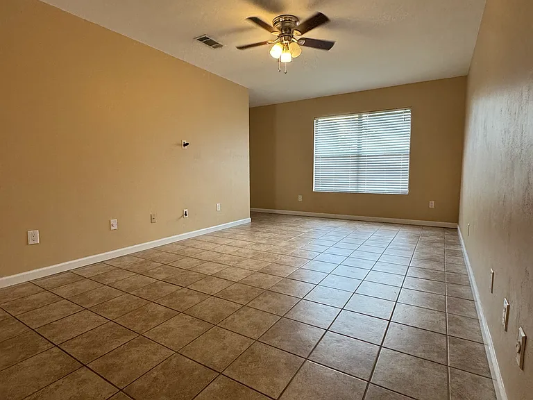 1029 SW Rossborough Ct #102 — Photo 1