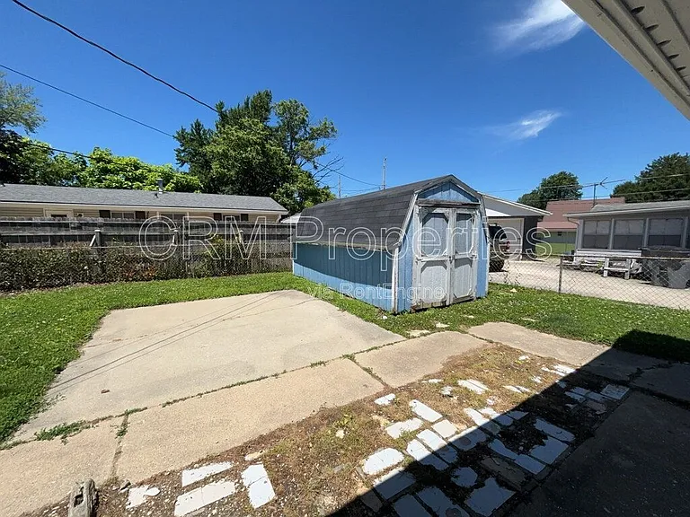 900 Miami Blvd — Photo 22