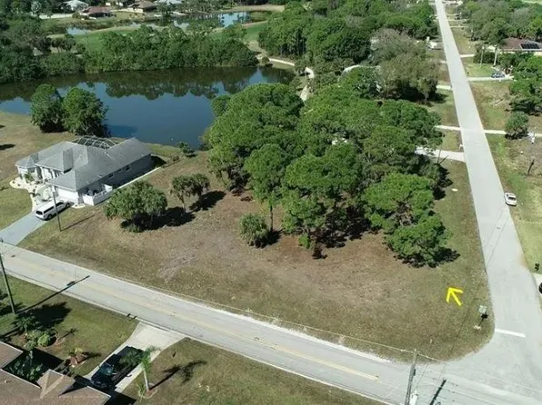 2 Pine Valley Ct #767, Rotonda West, FL 33947