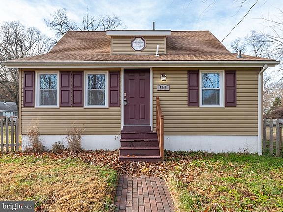 2nd image of 8248 Railroad Ave