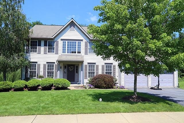 1st image of 349 Hawthorne Dr