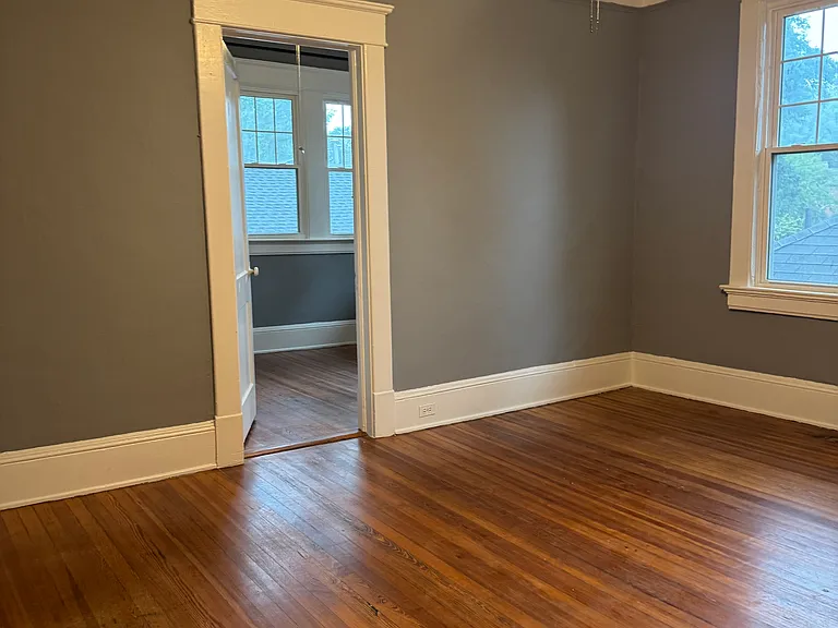 164 4th St NE #8 — Photo 7