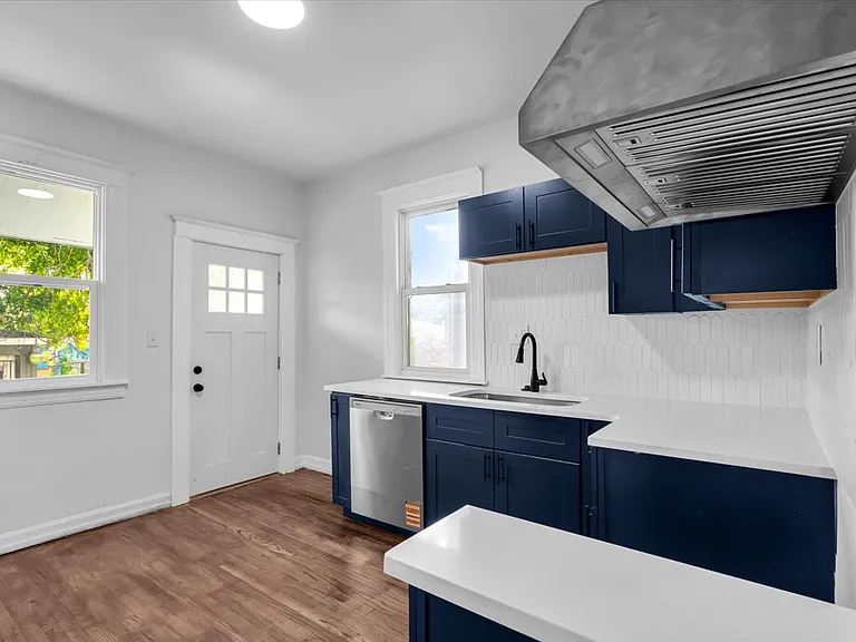 5934 Vermont St — Photo 12