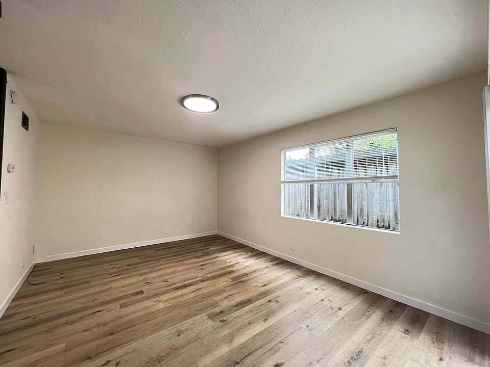 1st image of 2569 Le Conte Ave #2569