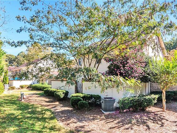 5th image of 4324 Village Oaks Ln