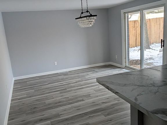 5th image of 1655 Parkinson Dr
