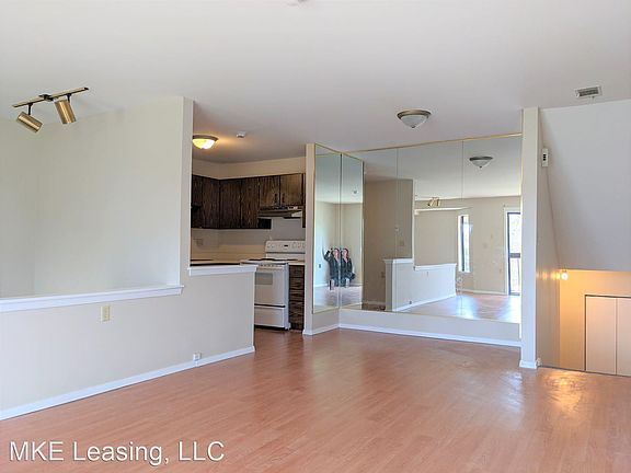 4th image of 9055 N Park Plaza Ct #9055