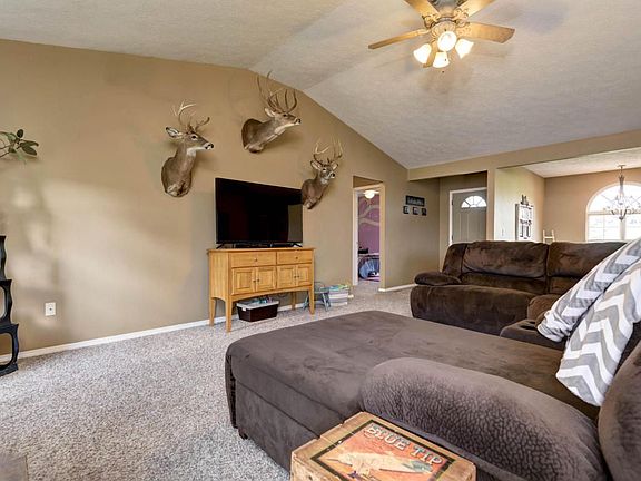 4th image of 143 Bear Den Ct