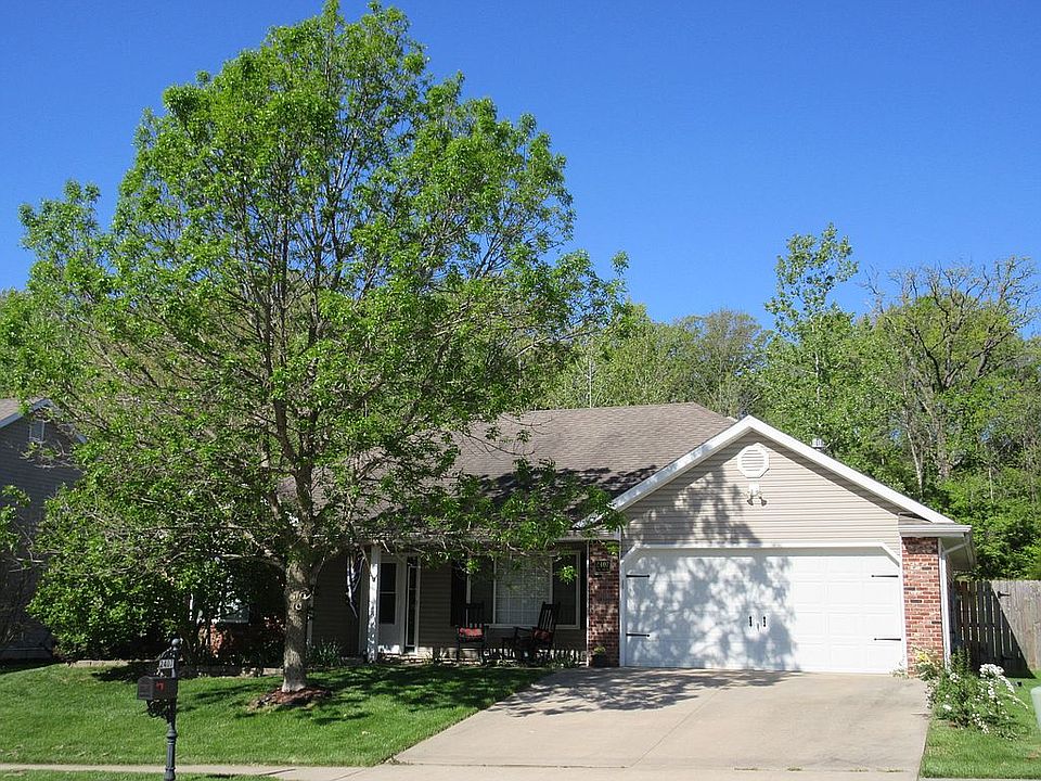 2407 UMC DR: Your new home