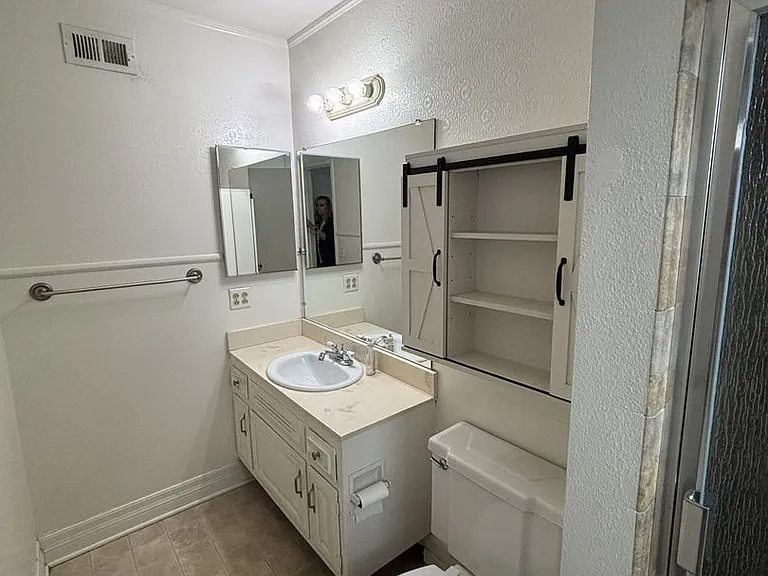 12704 Grayling Ave — Photo 10