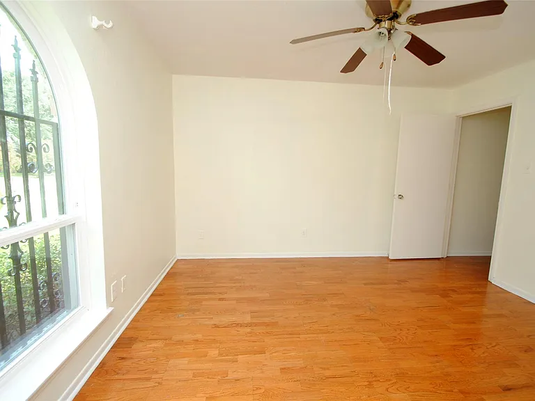 11511 Creekhurst Dr — Photo 27