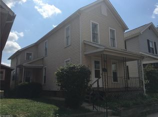 312 W 3rd St, Uhrichsville, OH