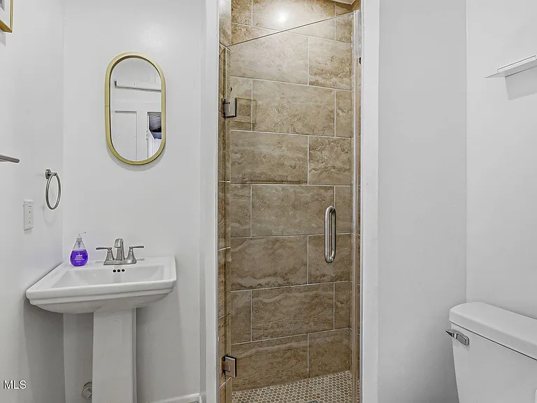 1546 Upson Dr — Photo 14
