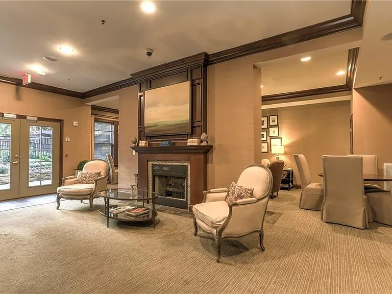 901 Abernathy Rd NE #2110 — Photo 27