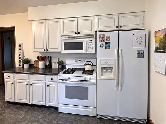 4th image of 5638 W Wilson St