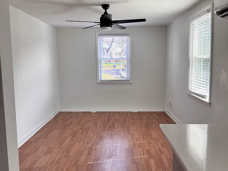 Ardmore Row Apartments — Photo 12