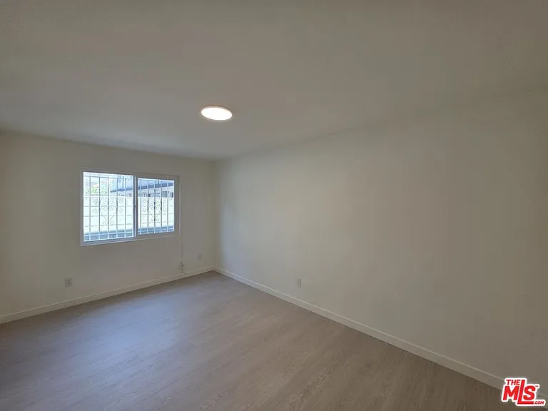 912 N Ridgewood Pl #2 — Photo 12