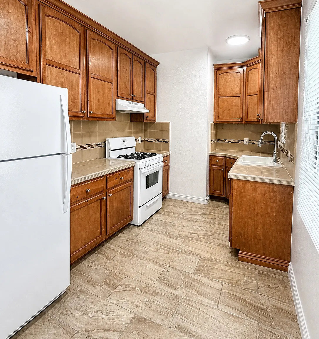 1823-27 Garfield Pl — Photo 2