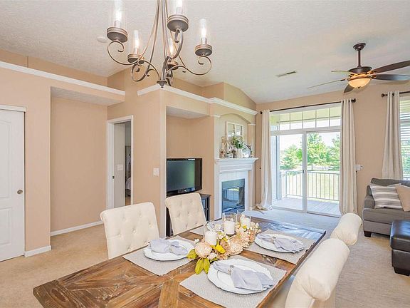3rd image of 6282 Lakesprings Dr