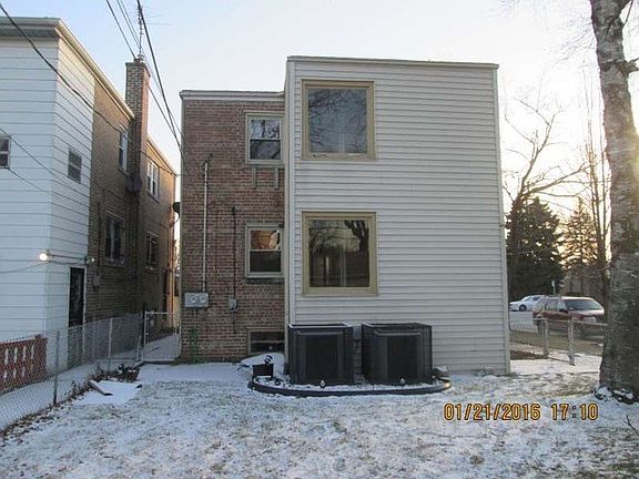 4th image of 1800 E 93rd St