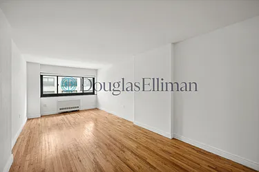 295 Park Avenue South #2K image 1 of 19