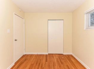 434 N 3rd Ave, Villa Park, IL 60181