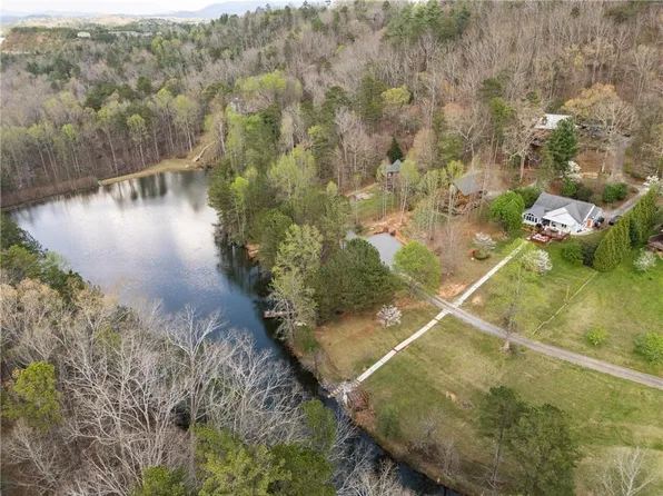 201 Talona Lake Ter, Ellijay, GA 30536