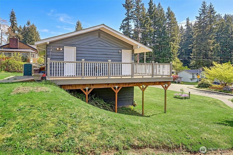 4th image of 17810 Olympic View Drive