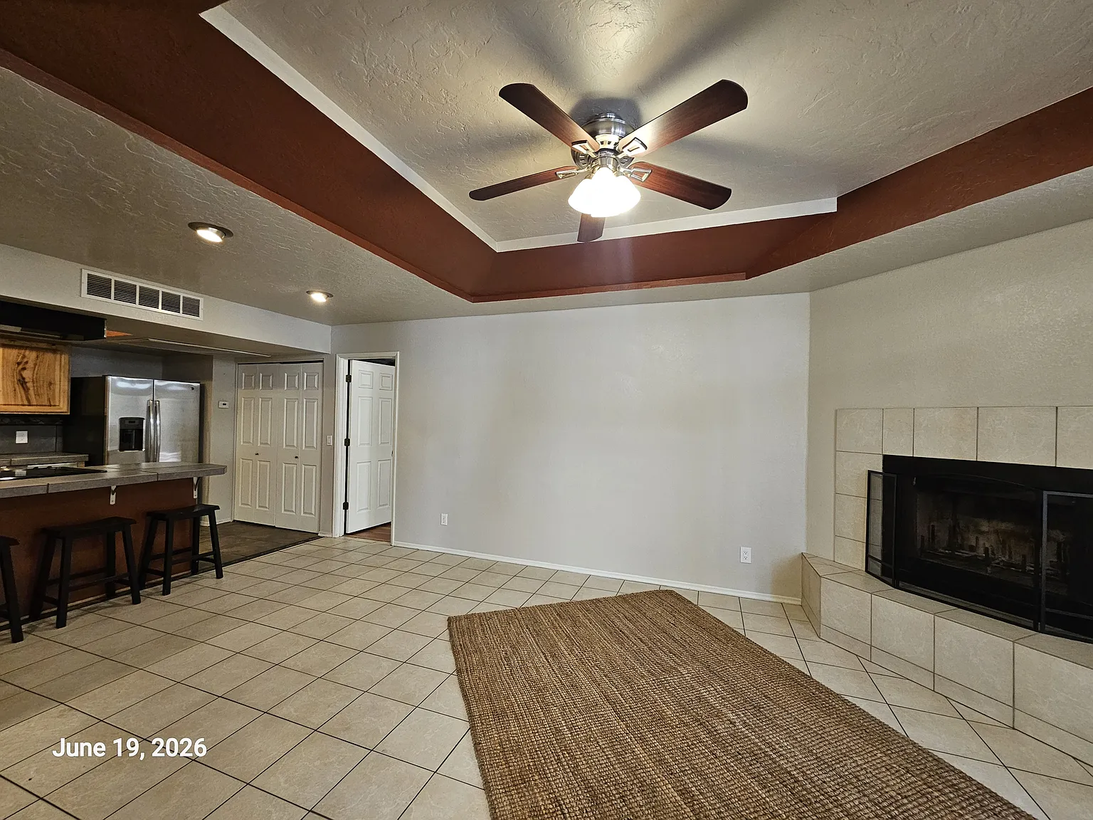 PM26-005 / 1200 East River Road - F63 — Photo 4
