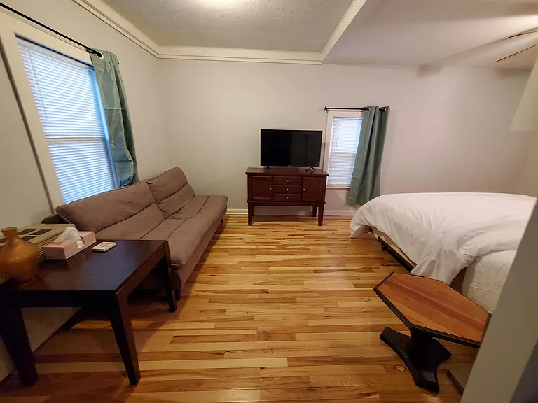 47 Capitol St #B — Photo 6