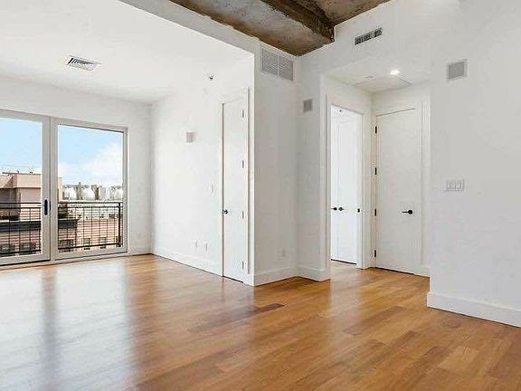 2nd image of 216 Freeman St #5A