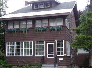 901 Woodland Ave, Schenectady, NY 12309