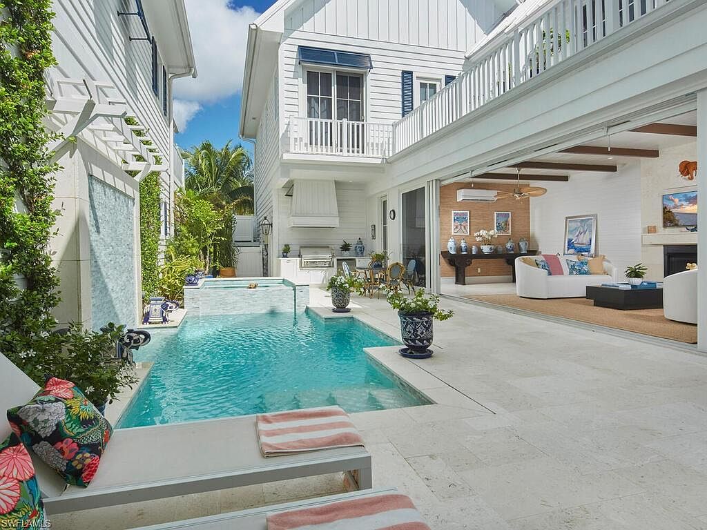旧小4銭貼　P10x9s　シ二八号+KB1新潟5.24→朱色KG越後・蒲原/水原 909 10th AVE S, Naples, FL 34102 | MLS #225072058 | Zillow