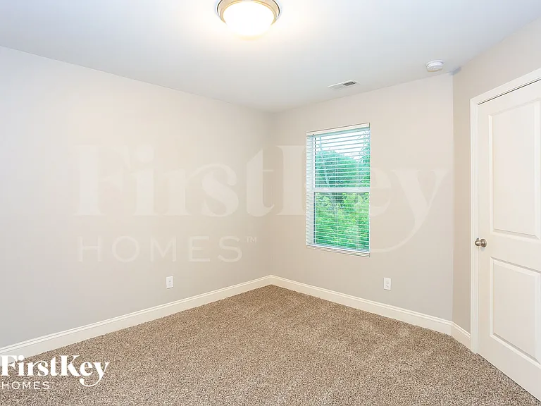 9006 Evans Woods Dr — Photo 16