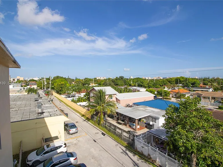4758 W Flagler St #14 — Photo 11